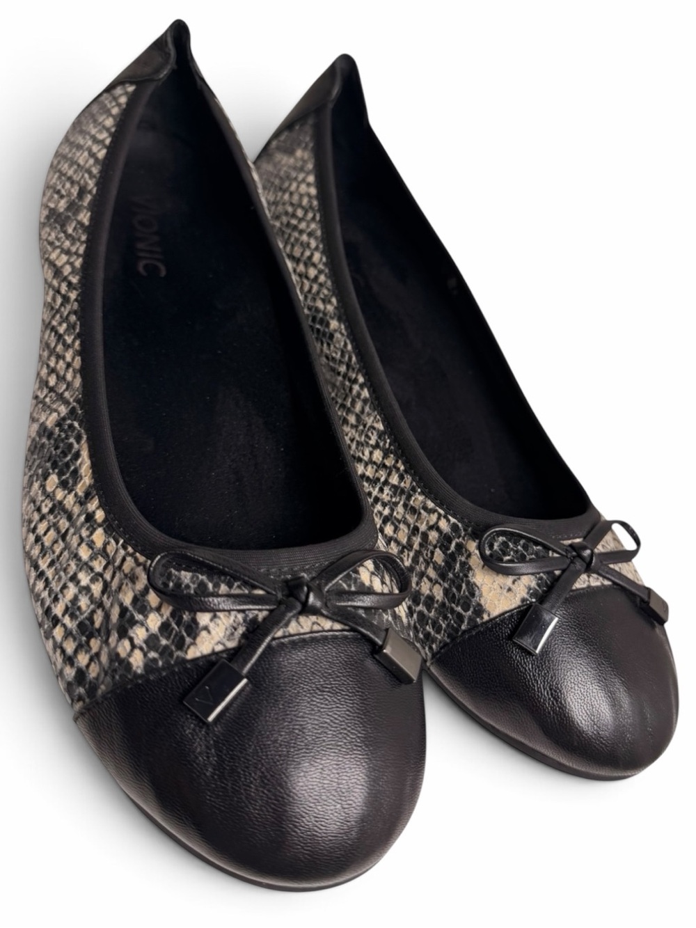 Vionic Minna Snake Print Ballet Flats Black Cream Women’s 9